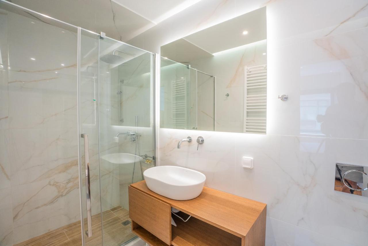 Noho Apartments @ Akadimias Атина Екстериор снимка